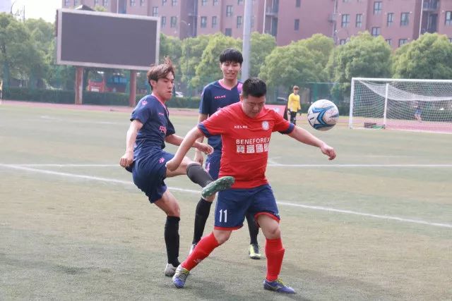 拉什福德顶薪兜底有恃无恐！曼联已无法再将其逐出更衣室，否则免费转会还赔3000万